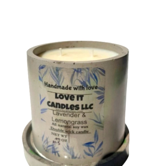 Lavender and Lemongrass all-natural soy wax candle 10.5 0z - Picture 2 of 9